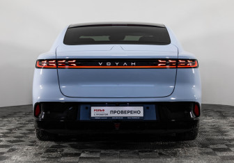 Подержанный автомобиль Voyah Passion 2023 года (8 фото)