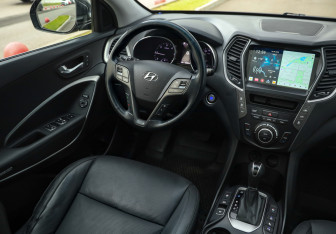 Подержанный автомобиль Hyundai Santa Fe 2018 года (10 фото)