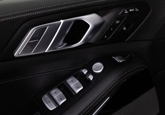 Подержанный автомобиль BMW X7 2019 года (18 фото)