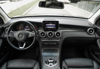 Подержанный автомобиль Mercedes-Benz GLC Coupe 2018 года (12 фото)