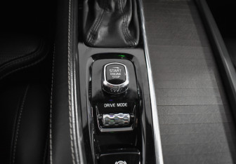 Подержанный автомобиль Volvo V90 Cross Country 2018 года (19 фото)