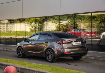 Подержанный автомобиль Kia Cerato Sedan 2015 года (8 фото)