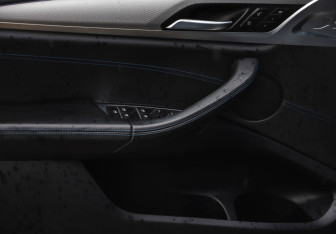 Подержанный автомобиль BMW X3 2018 года (25 фото)