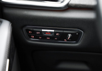 Подержанный автомобиль BMW X5 2019 года (25 фото)