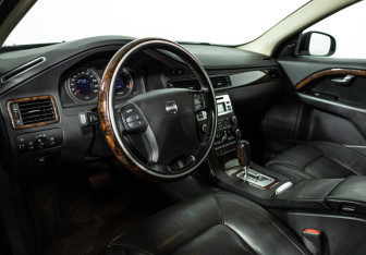 Подержанный автомобиль Volvo S80 2008 года (11 фото)