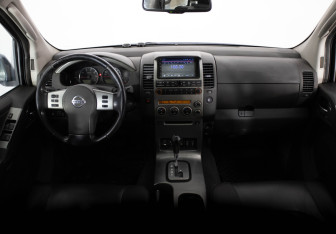 Подержанный автомобиль Nissan Pathfinder 2006 года (9 фото)