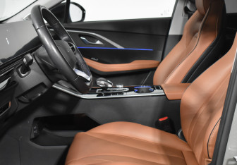 Подержанный автомобиль Omoda C5 2023 года (10 фото)