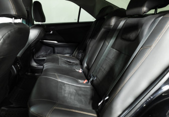 Подержанный автомобиль Toyota Camry Sedan 2018 года (10 фото)