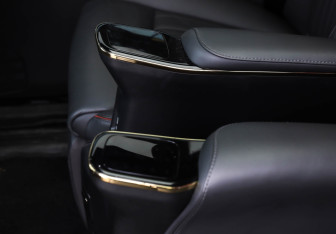 Подержанный автомобиль GAC M8 2024 года (35 фото)