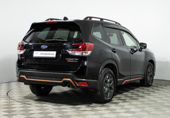 Подержанный автомобиль Subaru Forester Suv 2018 года (5 фото)