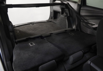 Подержанный автомобиль Ford Kuga 2016 года (23 фото)