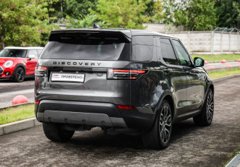 Подержанный автомобиль Land Rover Discovery 2019 года (6 фото)