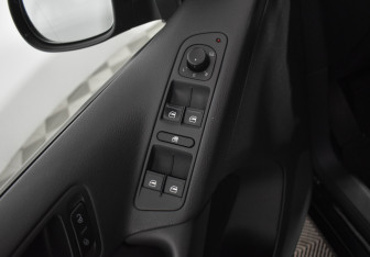 Подержанный автомобиль Volkswagen Tiguan 2014 года (17 фото)