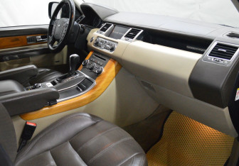 Подержанный автомобиль Land Rover Range Rover Sport 2010 года (12 фото)