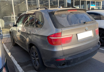 Подержанный автомобиль BMW X5 2008 года (3 фото)
