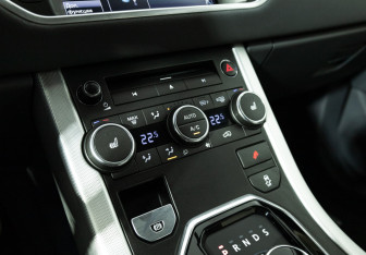 Подержанный автомобиль Land Rover Range Rover Evoque 2012 года (17 фото)