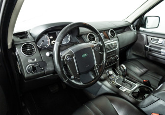 Подержанный автомобиль Land Rover Discovery 2012 года (11 фото)