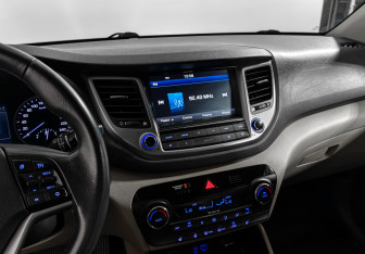 Подержанный автомобиль Hyundai Tucson 2017 года (17 фото)