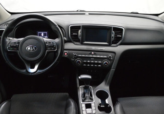 Подержанный автомобиль Kia Sportage 2016 года (13 фото)