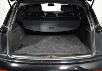 Подержанный автомобиль Audi Q7 2013 года (20 фото)