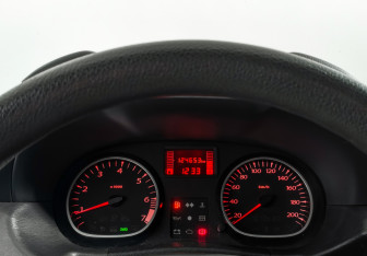 Подержанный автомобиль Renault Duster 2014 года (17 фото)