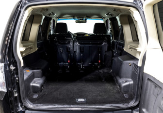 Подержанный автомобиль Mitsubishi Pajero 2015 года (28 фото)