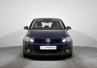 Подержанный автомобиль Volkswagen Golf Plus 2013 года (2 фото)