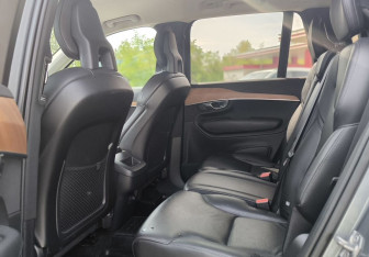 Подержанный автомобиль Volvo XC90 2018 года (23 фото)