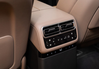 Новый LiXiang L7 2025 (12 фото)