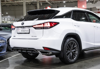 Подержанный автомобиль Lexus RX 2020 года (7 фото)