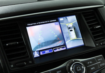 Подержанный автомобиль Infiniti QX80 2014 года (19 фото)