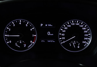 Подержанный автомобиль Hyundai Santa Fe 2018 года (12 фото)