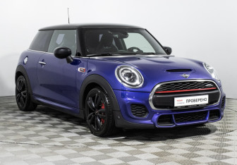 Подержанный автомобиль MINI Hatch 2019 года (3 фото)