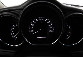 Подержанный автомобиль Lexus RX 2005 года (11 фото)