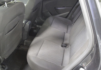 Подержанный автомобиль Opel Astra Hatchback 2013 года (10 фото)