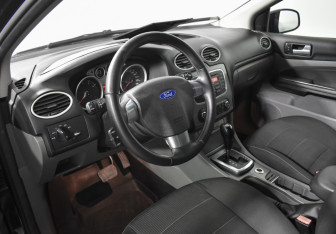 Подержанный автомобиль Ford Focus Sedan 2011 года (9 фото)