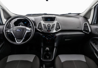 Подержанный автомобиль Ford EcoSport 2017 года (10 фото)