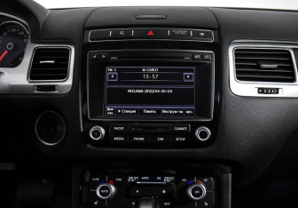 Подержанный автомобиль Volkswagen Touareg 2015 года (13 фото)