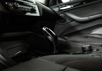 Подержанный автомобиль BMW X1 2021 года (18 фото)