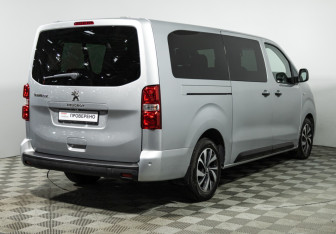 Подержанный автомобиль Peugeot Traveller 2019 года (5 фото)
