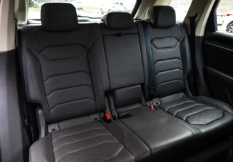 Подержанный автомобиль Volkswagen Touareg 2019 года (31 фото)