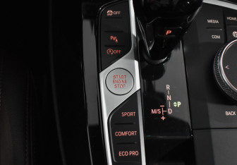Подержанный автомобиль BMW X3 2021 года (19 фото)