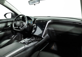 Подержанный автомобиль Hyundai Tucson 2022 года (9 фото)