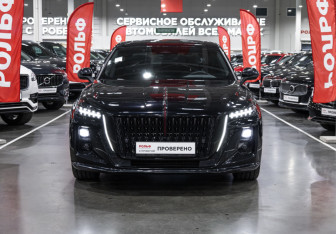 Подержанный автомобиль Hongqi H5 2025 года (3 фото)