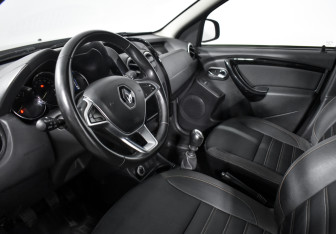 Подержанный автомобиль Renault Duster 2019 года (9 фото)