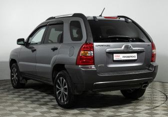 Подержанный автомобиль Kia Sportage 2008 года (7 фото)