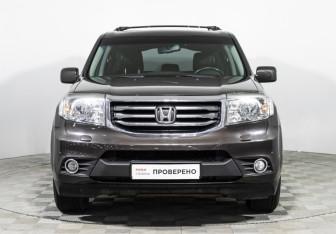 Подержанный автомобиль Honda Pilot 2013 года (2 фото)