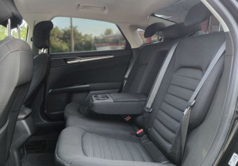 Подержанный автомобиль Ford Mondeo Sedan 2019 года (22 фото)