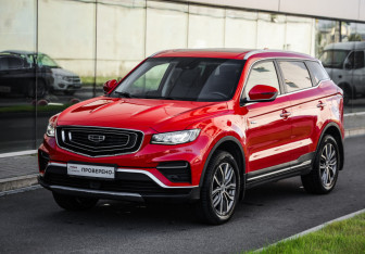 Подержанный автомобиль Geely Atlas Pro 2022 года (3 фото)