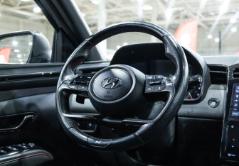 Подержанный автомобиль Hyundai Tucson 2022 года (16 фото)